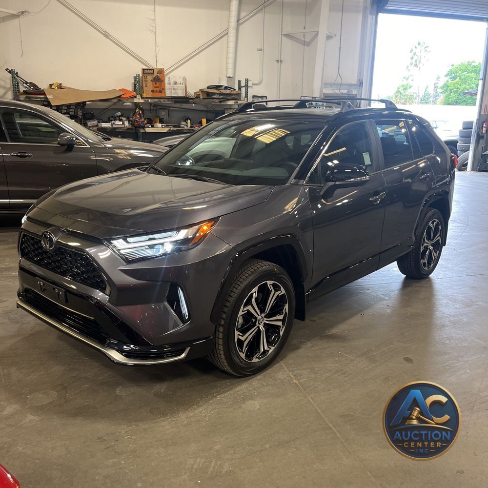 2025 Toyota RAV4 PHEV XSE 4D SUV AWD