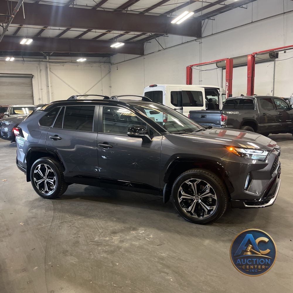 2025 Toyota RAV4 PHEV XSE 4D SUV AWD