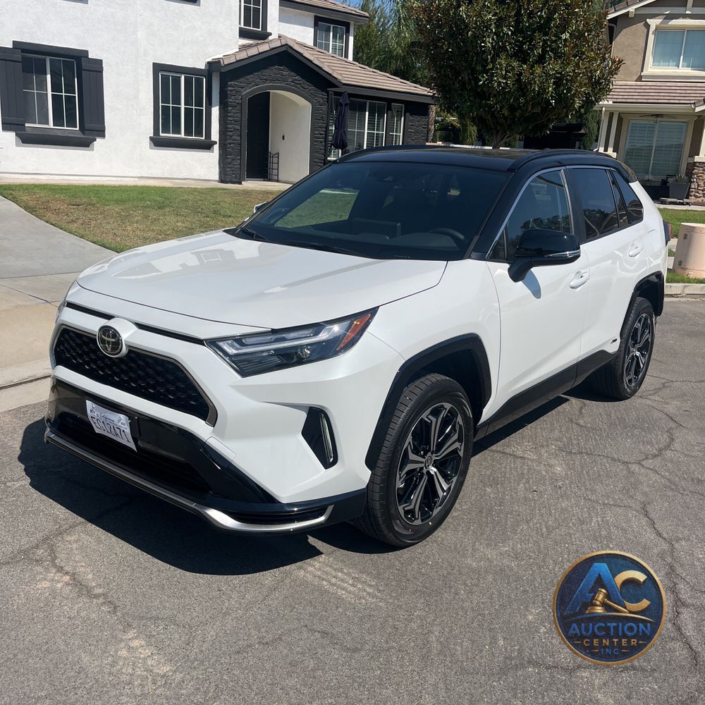 2025 Toyota RAV4 Plug-in Hybrid XSE