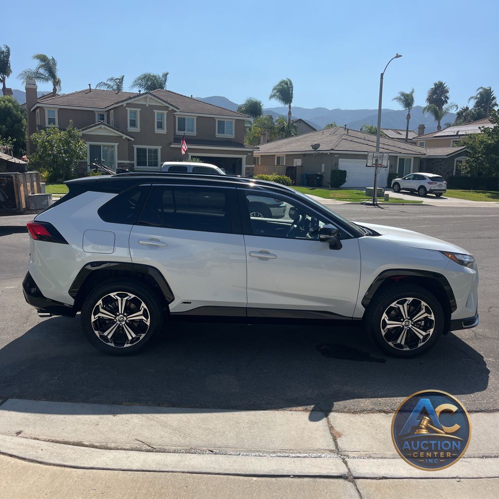 2025 Toyota RAV4 Plug-in Hybrid XSE
