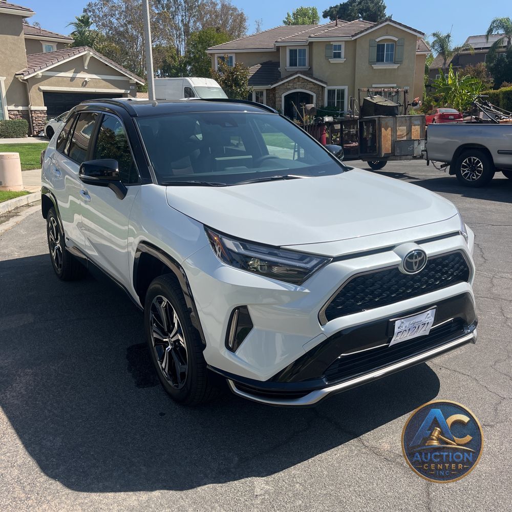 2025 Toyota RAV4 Plug-in Hybrid XSE