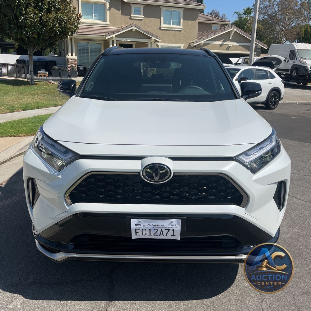 2025 Toyota RAV4 Plug-in Hybrid XSE