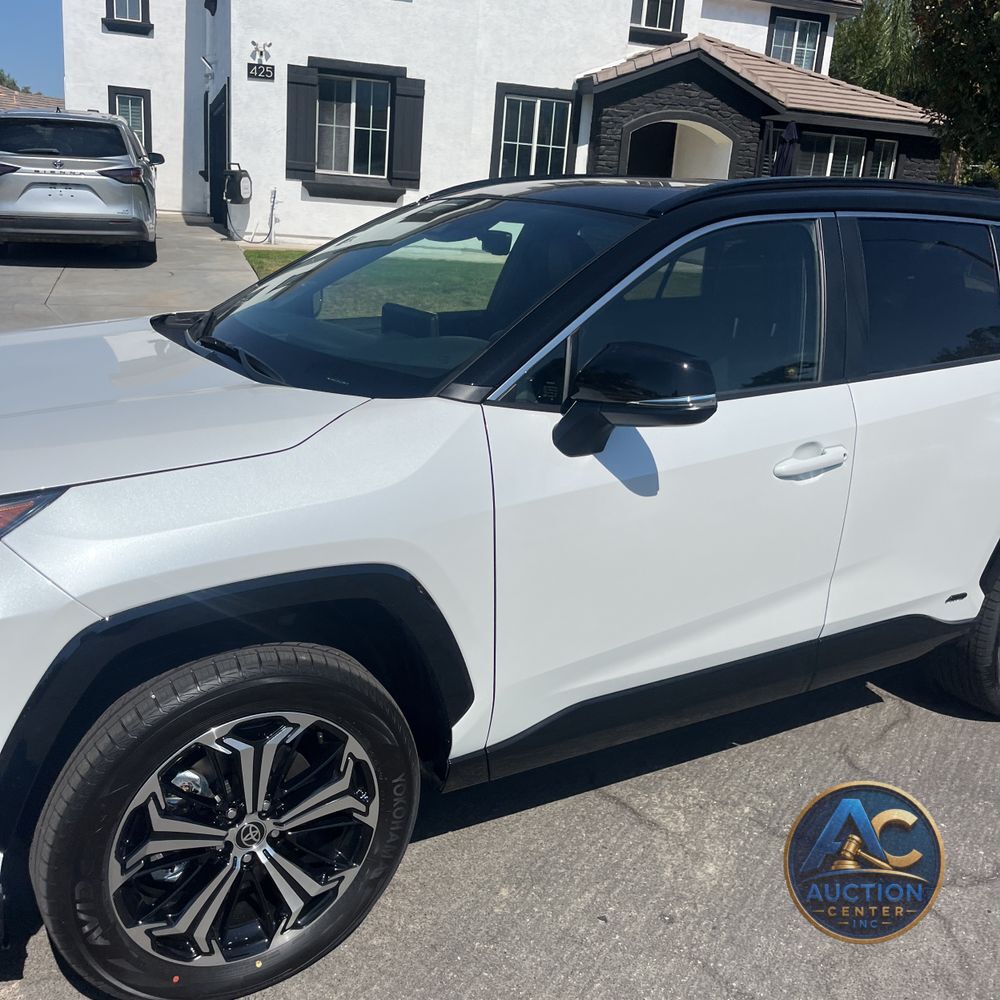 2025 Toyota RAV4 Plug-in Hybrid XSE