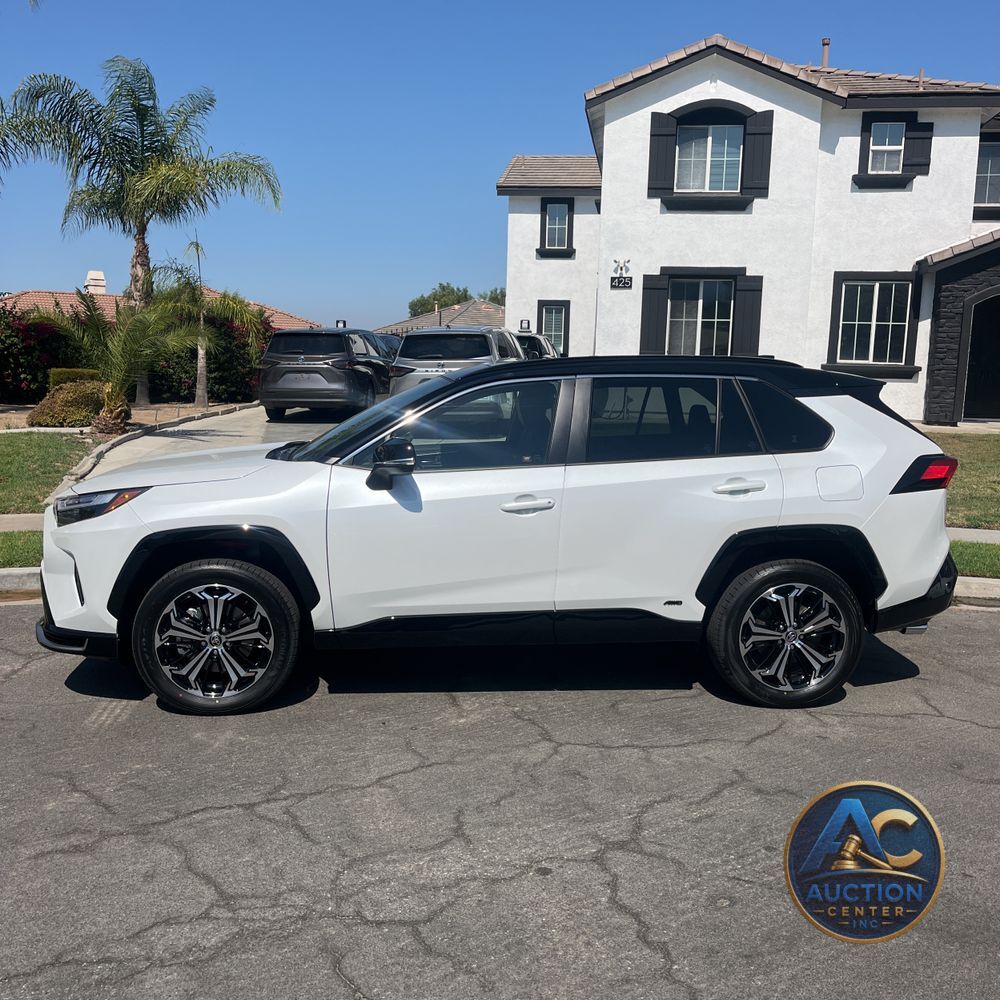 2025 Toyota RAV4 Plug-in Hybrid XSE