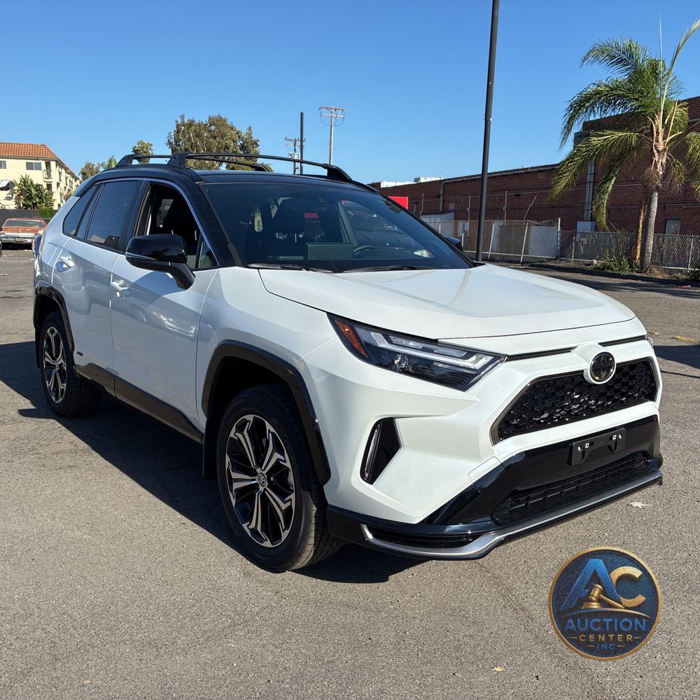 2025 Toyota RAV4 Plug-in Hybrid XSE
