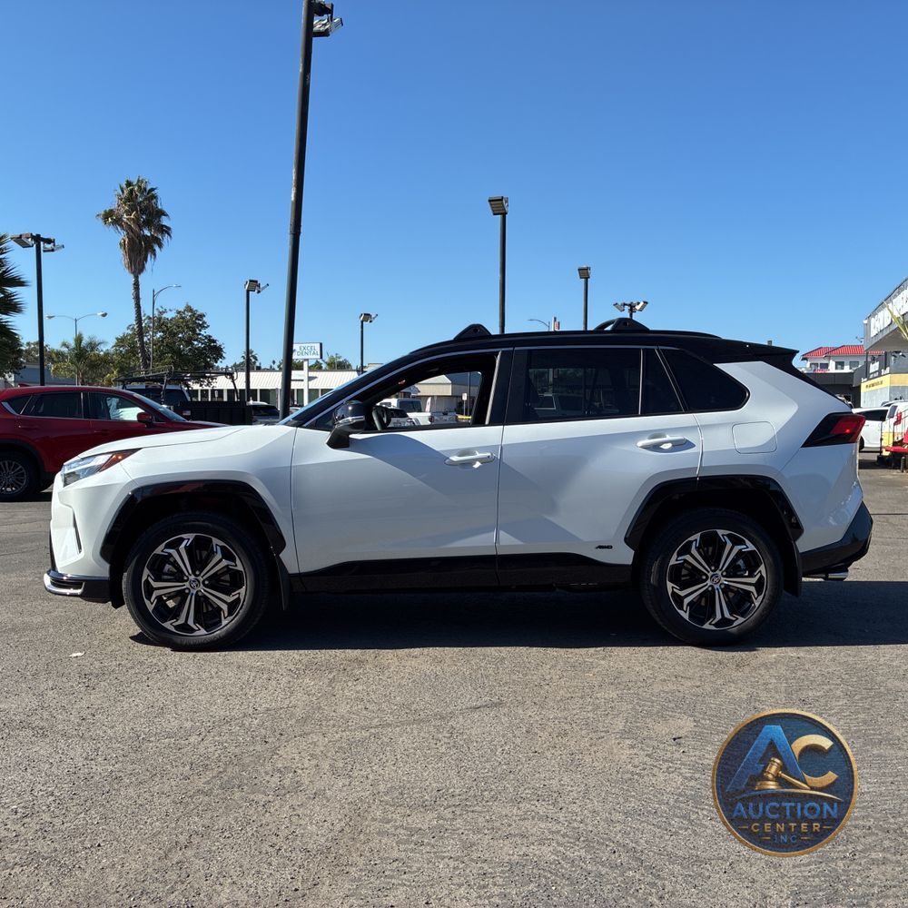 2025 Toyota RAV4 Plug-in Hybrid XSE