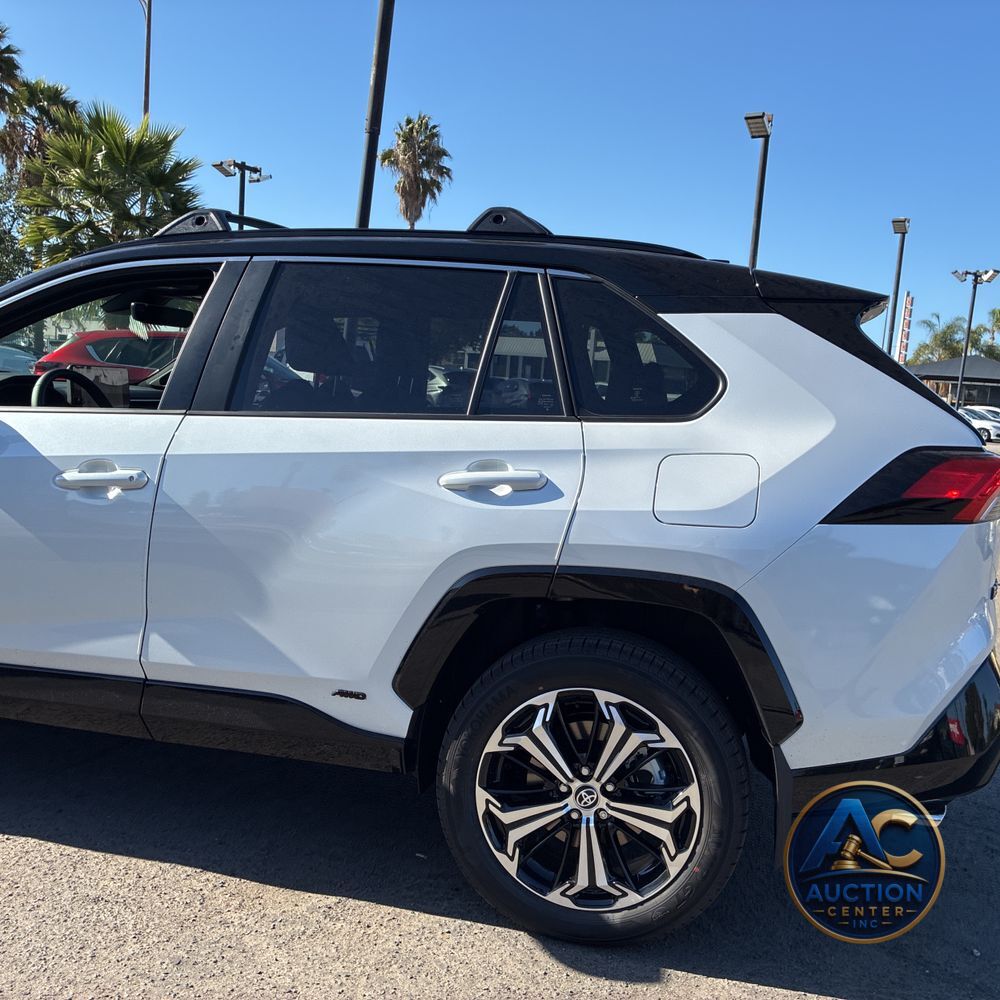 2025 Toyota RAV4 Plug-in Hybrid XSE