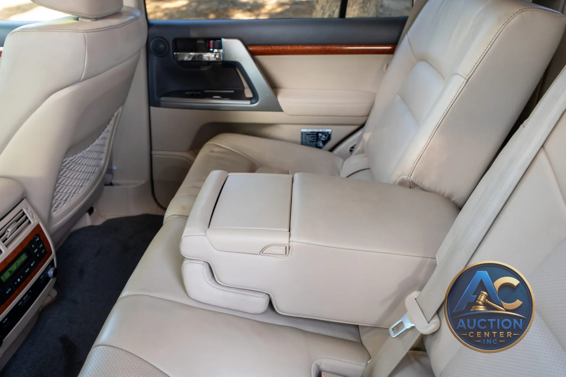 2014 Toyota Land Cruiser