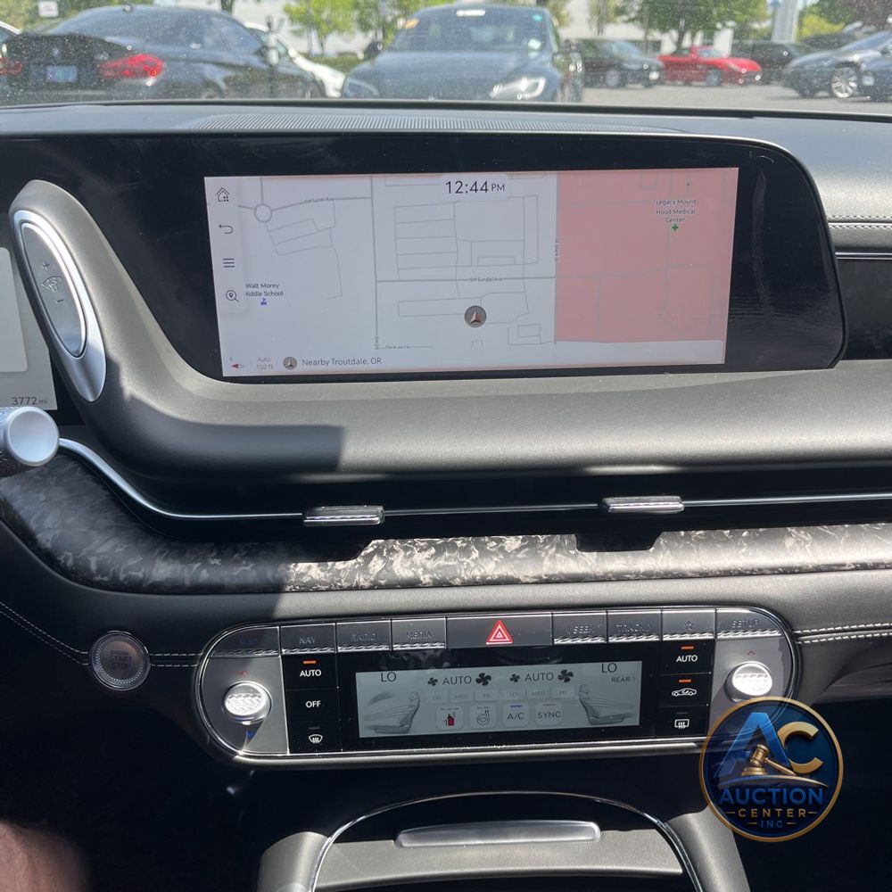2025 Genesis G90 3.5T e-Supercharger