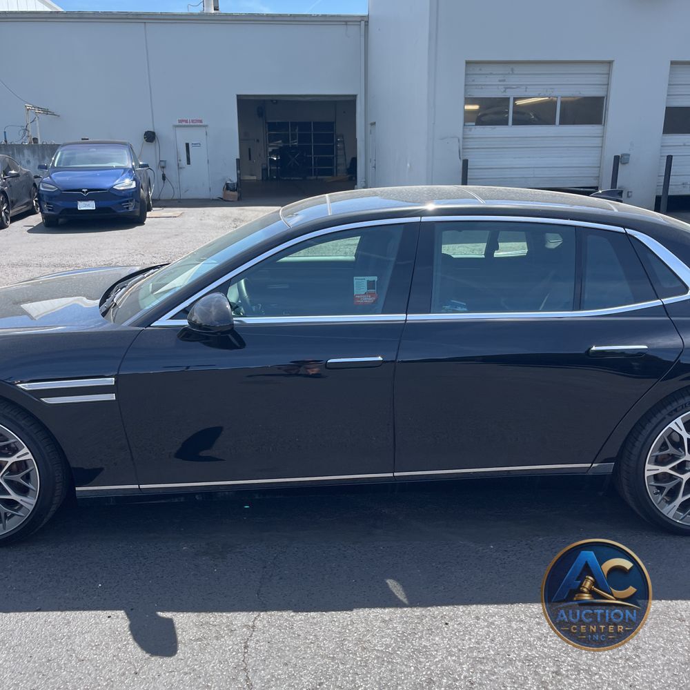 2025 Genesis G90 3.5T e-Supercharger