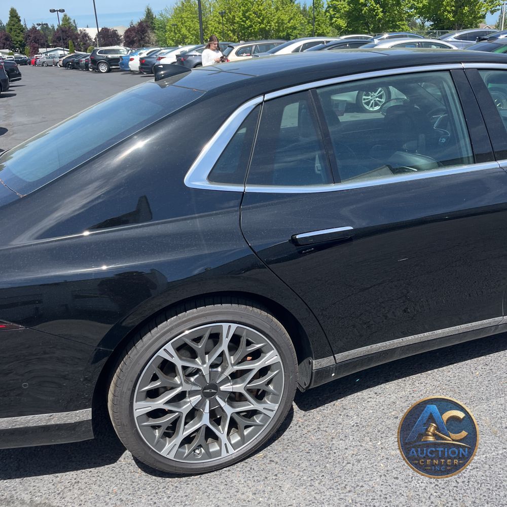 2025 Genesis G90 3.5T e-Supercharger