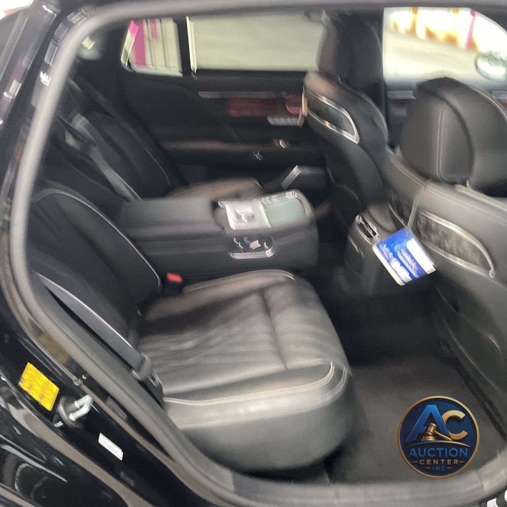 2023 Genesis G90 3.5T e-Supercharger