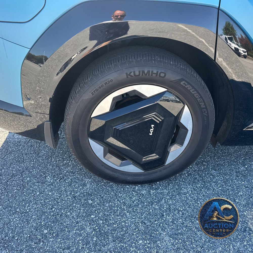 2024 Kia EV9 Land