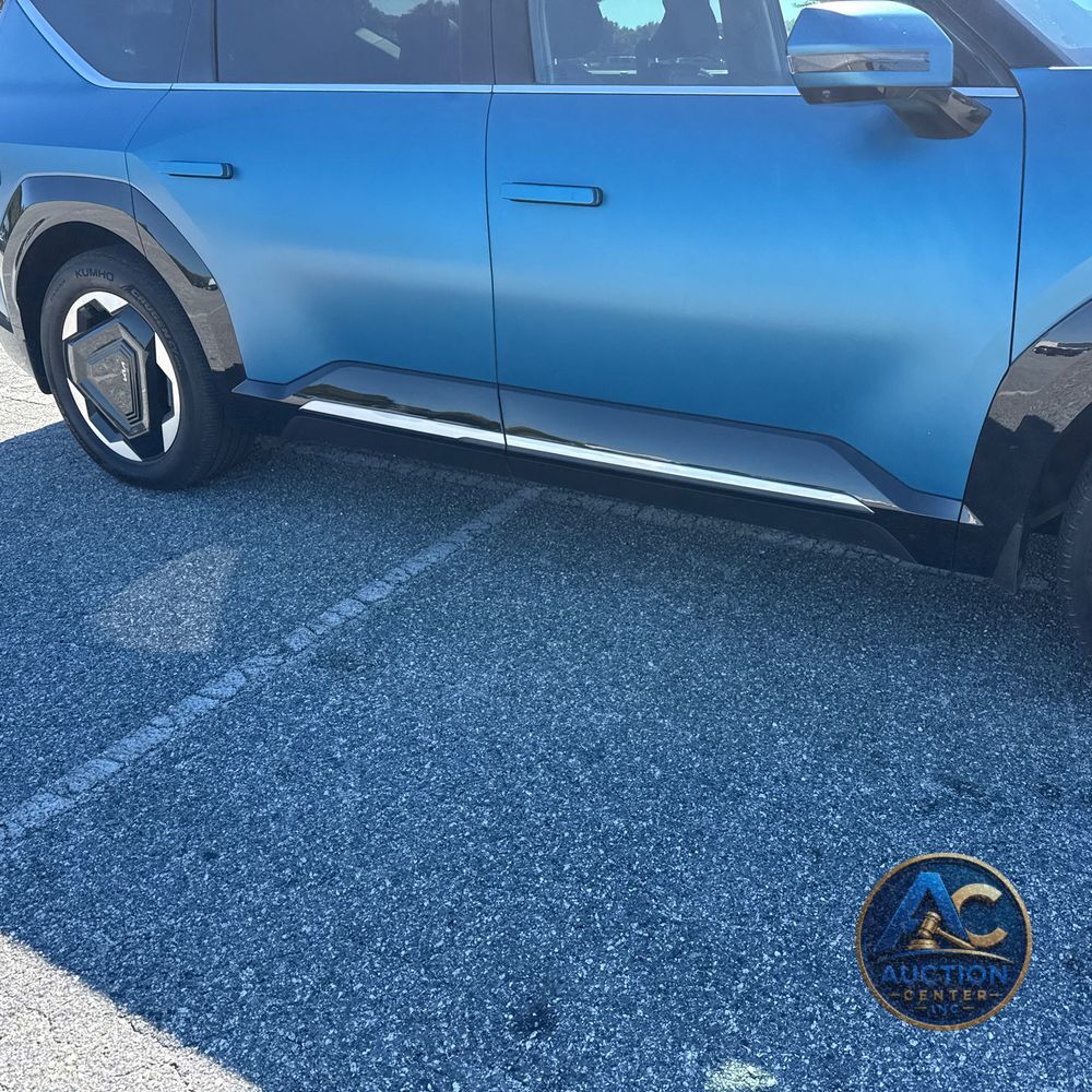 2024 Kia EV9 Land
