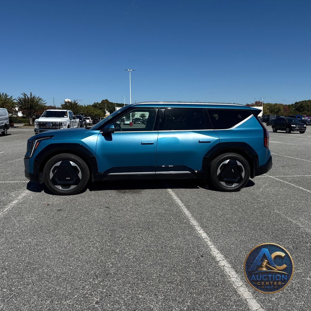 2024 Kia EV9 Land