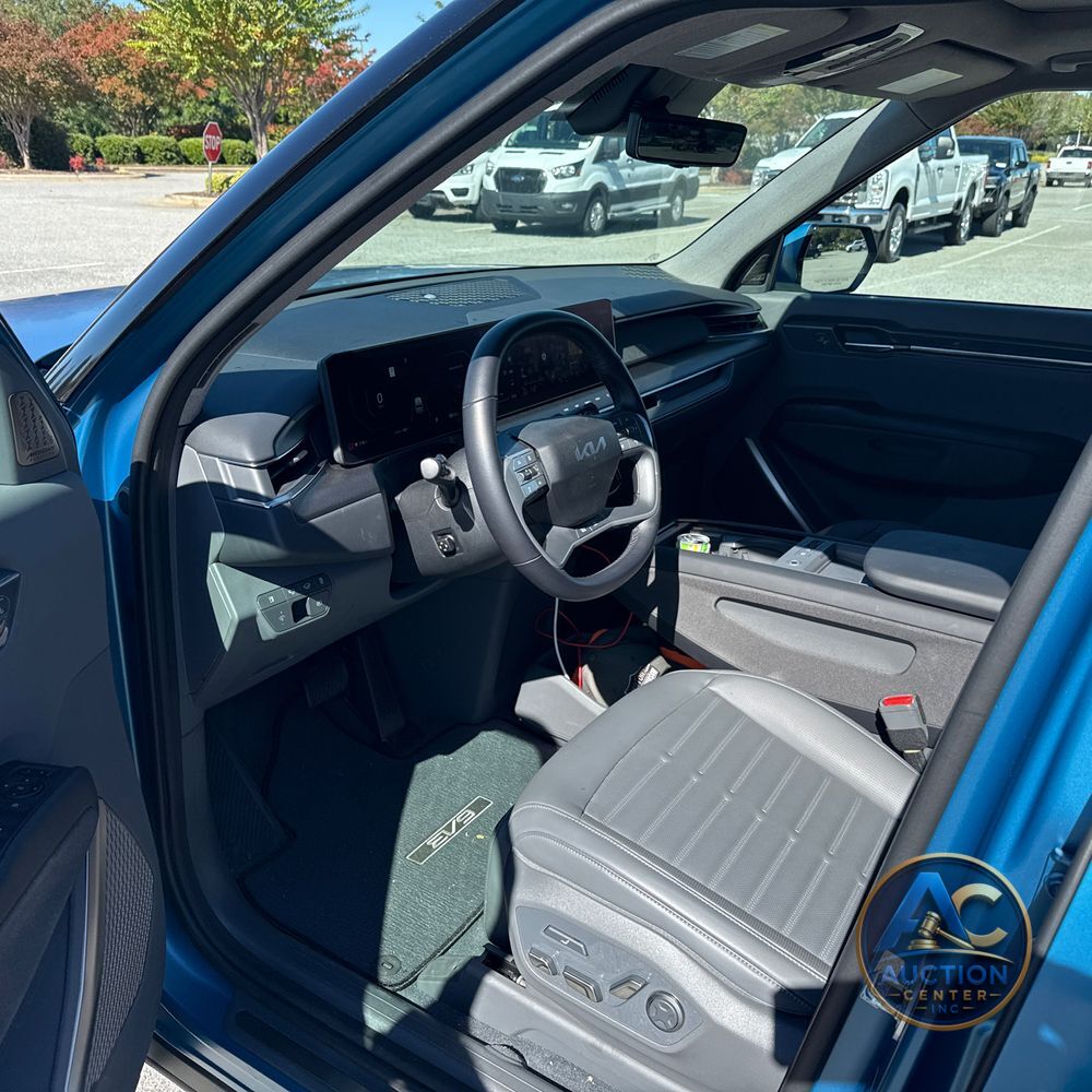 2024 Kia EV9 Land