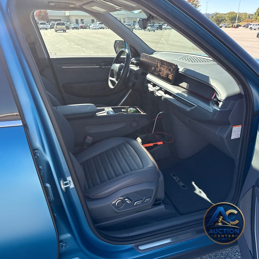 2024 Kia EV9 Land