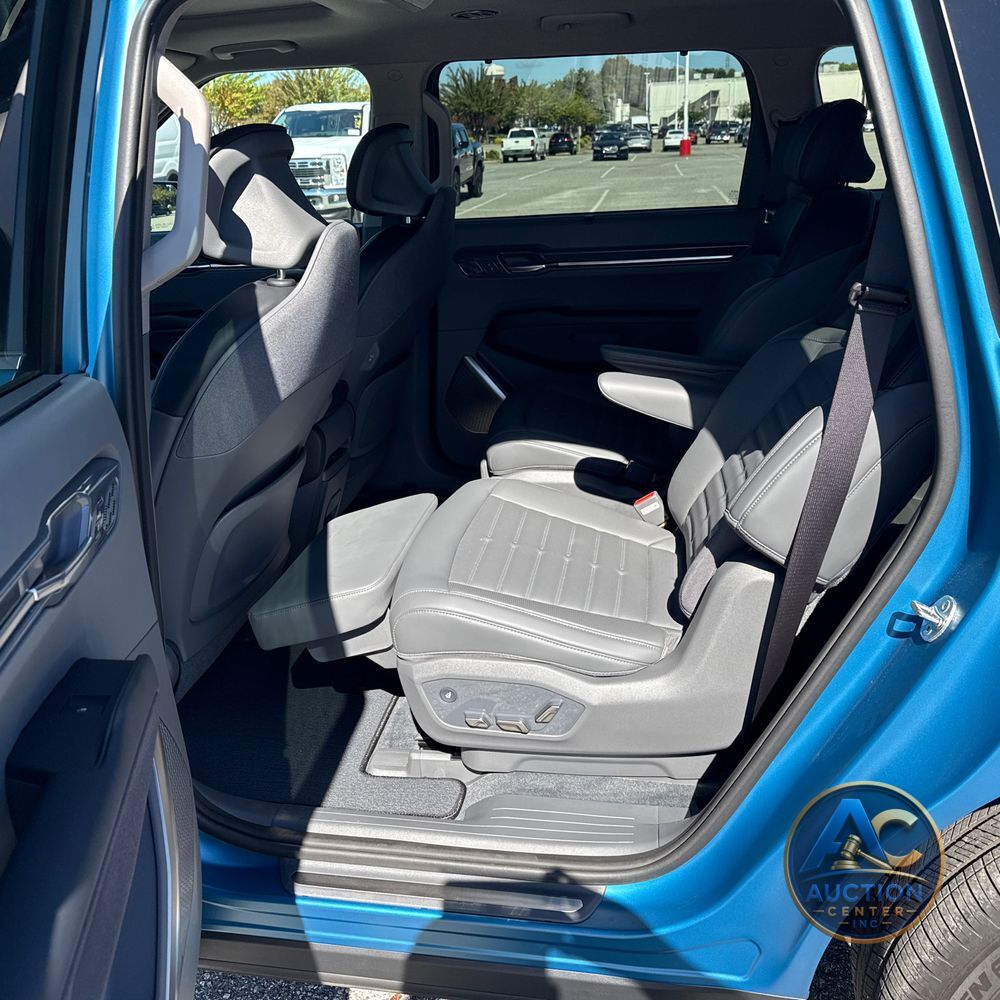 2024 Kia EV9 Land