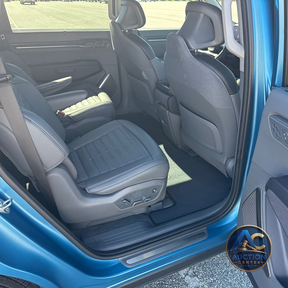 2024 Kia EV9 Land