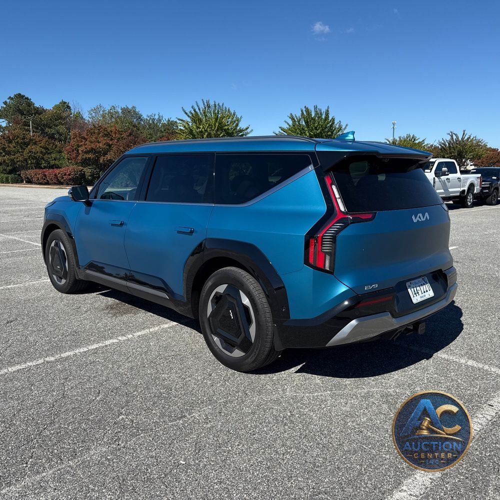 2024 Kia EV9 Land