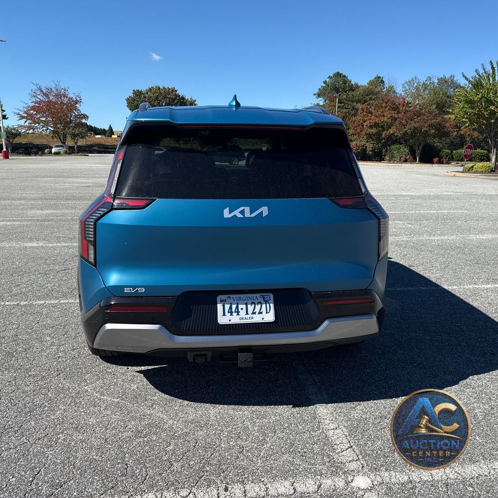 2024 Kia EV9 Land