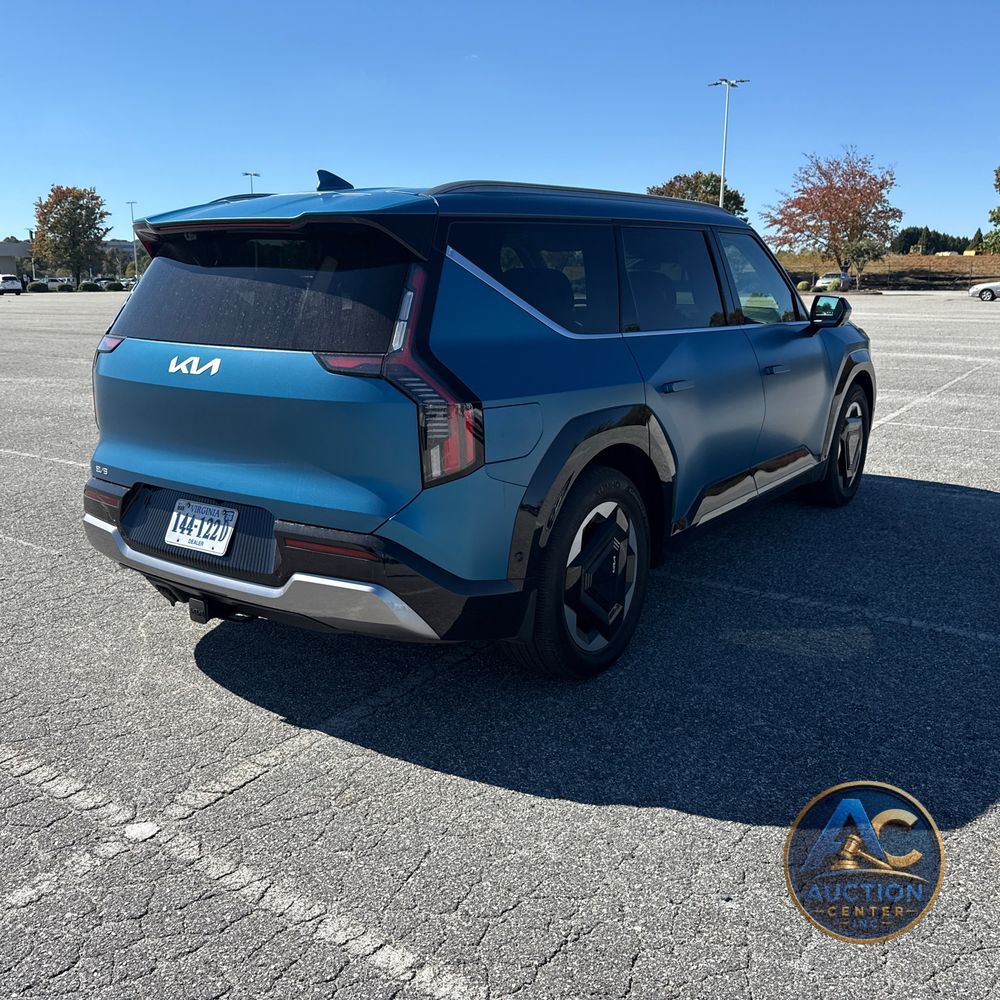 2024 Kia EV9 Land