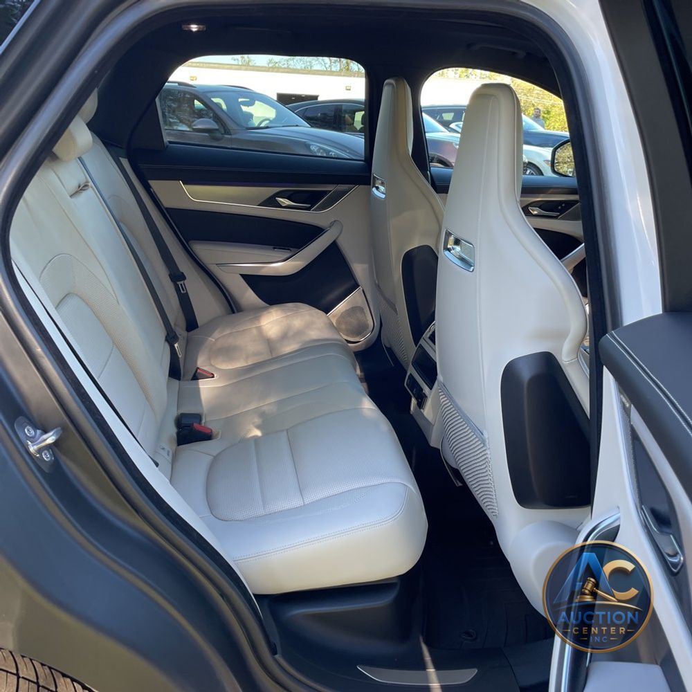 2024 Jaguar F-Pace P400 R-Dynamic S