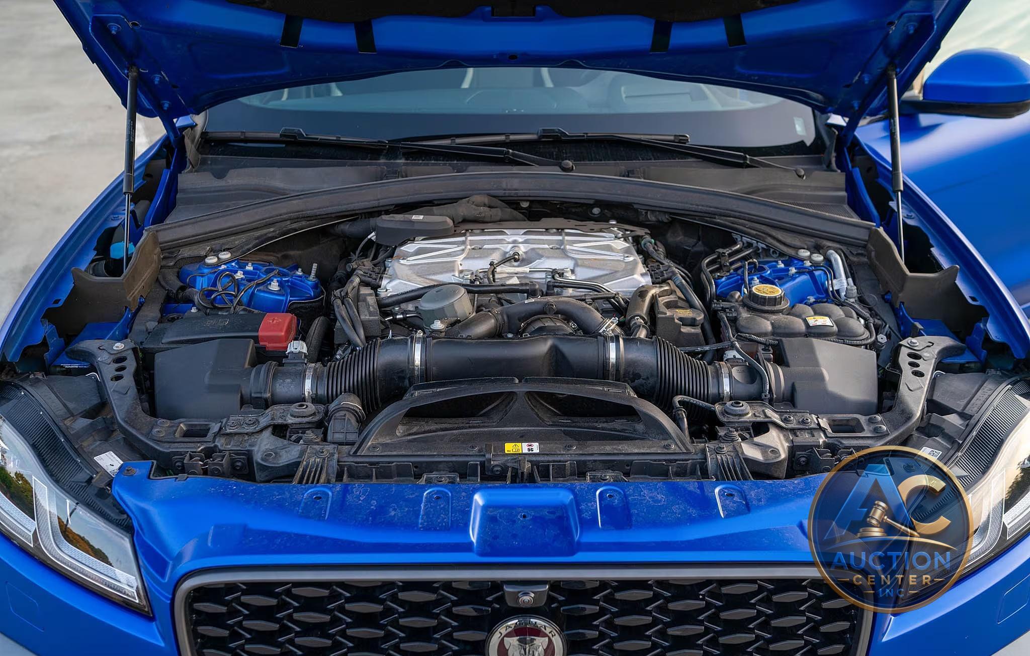 2021 Jaguar F-Pace SVR