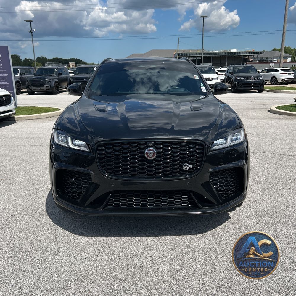 2022 Jaguar F-Pace SVR