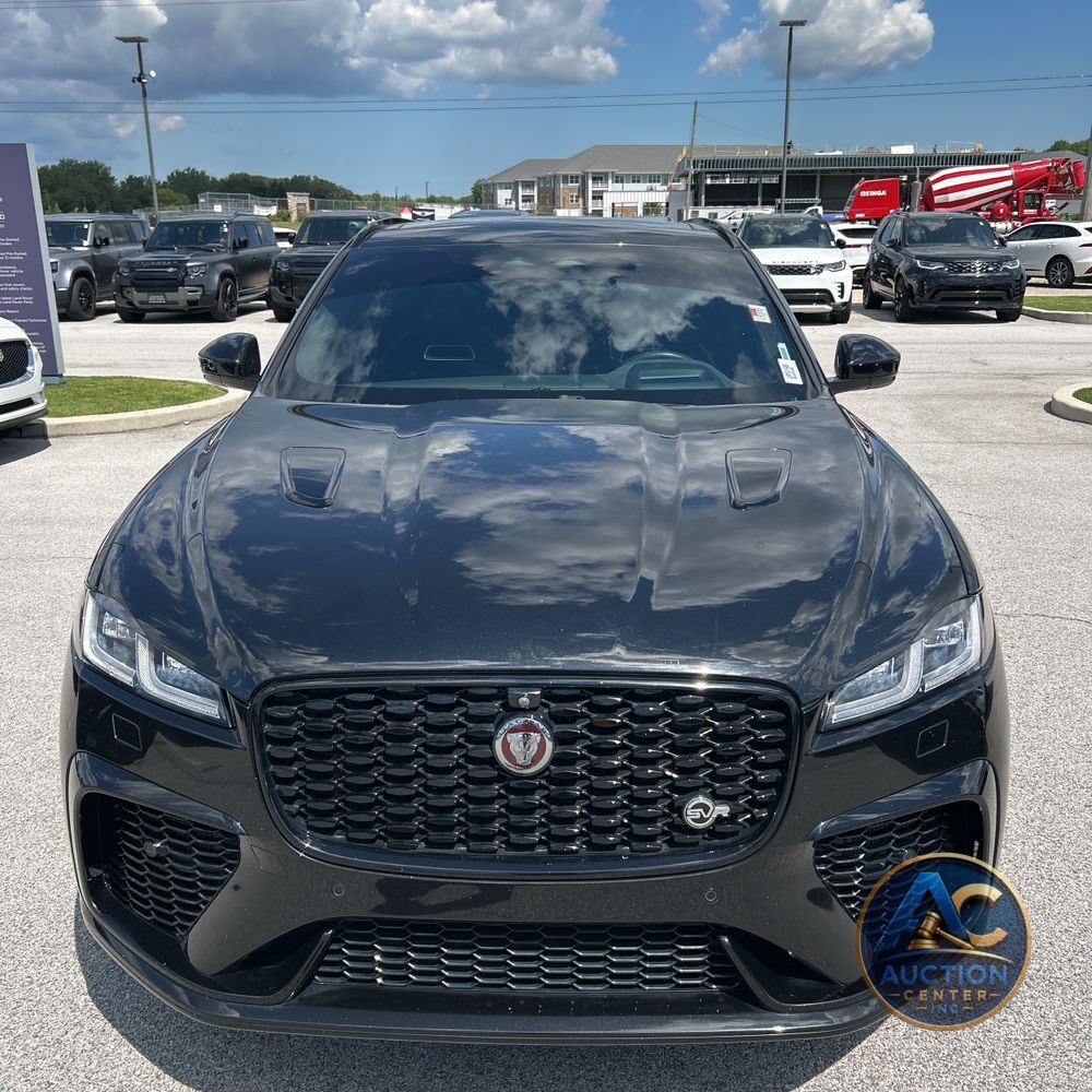2022 Jaguar F-Pace SVR
