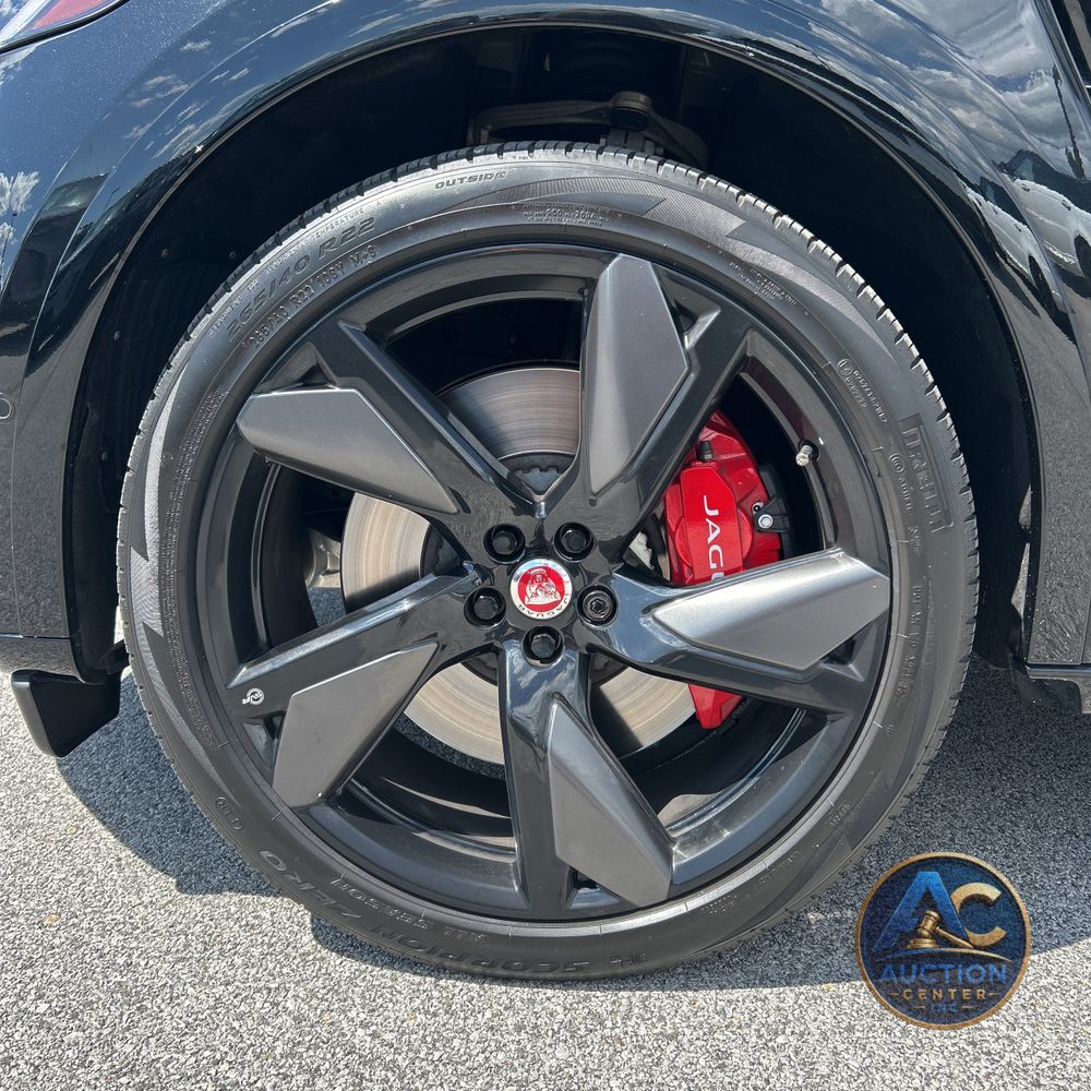 2022 Jaguar F-Pace SVR