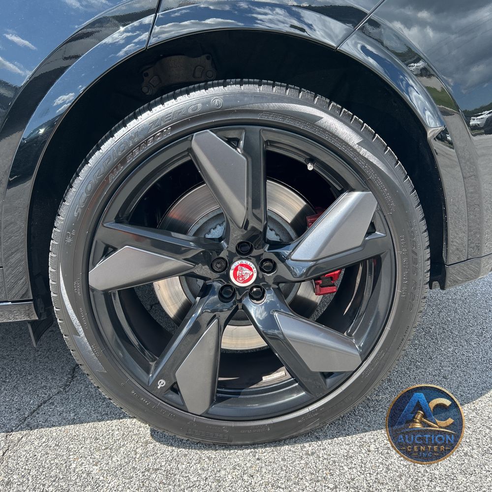 2022 Jaguar F-Pace SVR