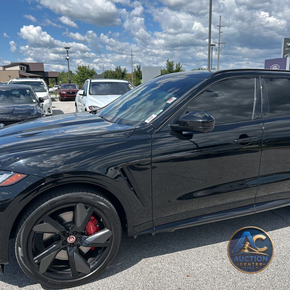 2022 Jaguar F-Pace SVR