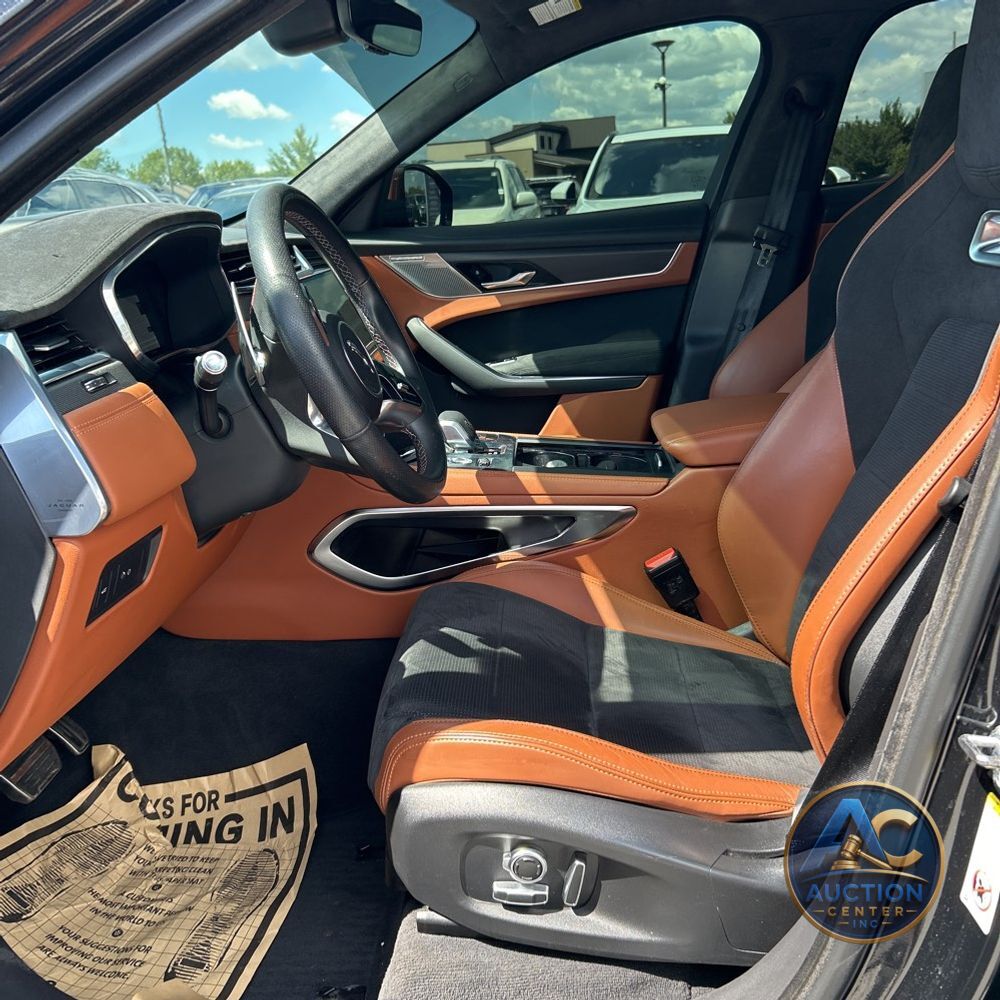 2022 Jaguar F-Pace SVR