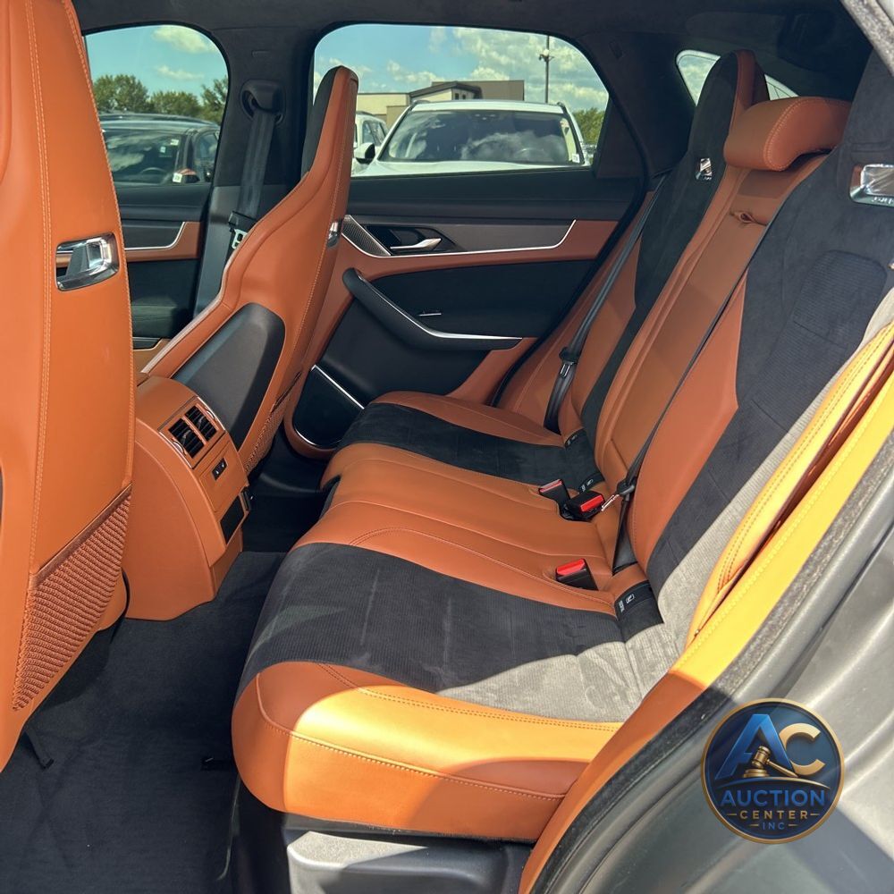 2022 Jaguar F-Pace SVR