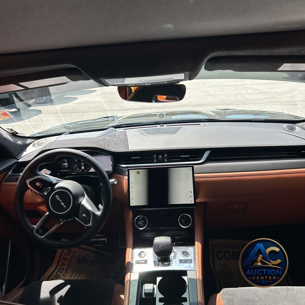 2022 Jaguar F-Pace SVR
