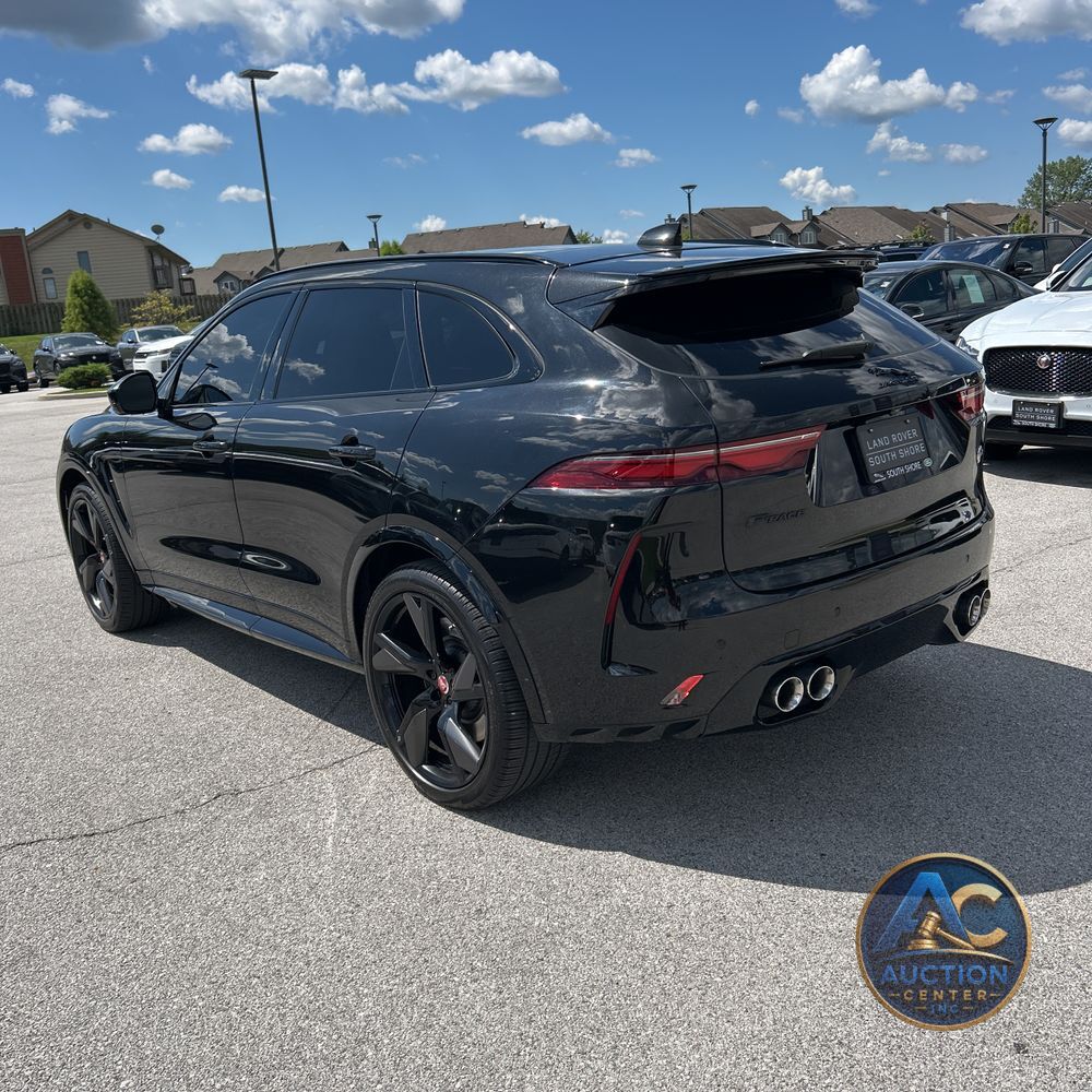 2022 Jaguar F-Pace SVR