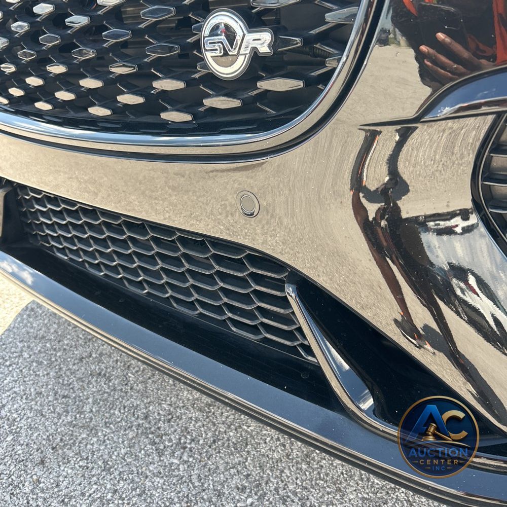 2022 Jaguar F-Pace SVR