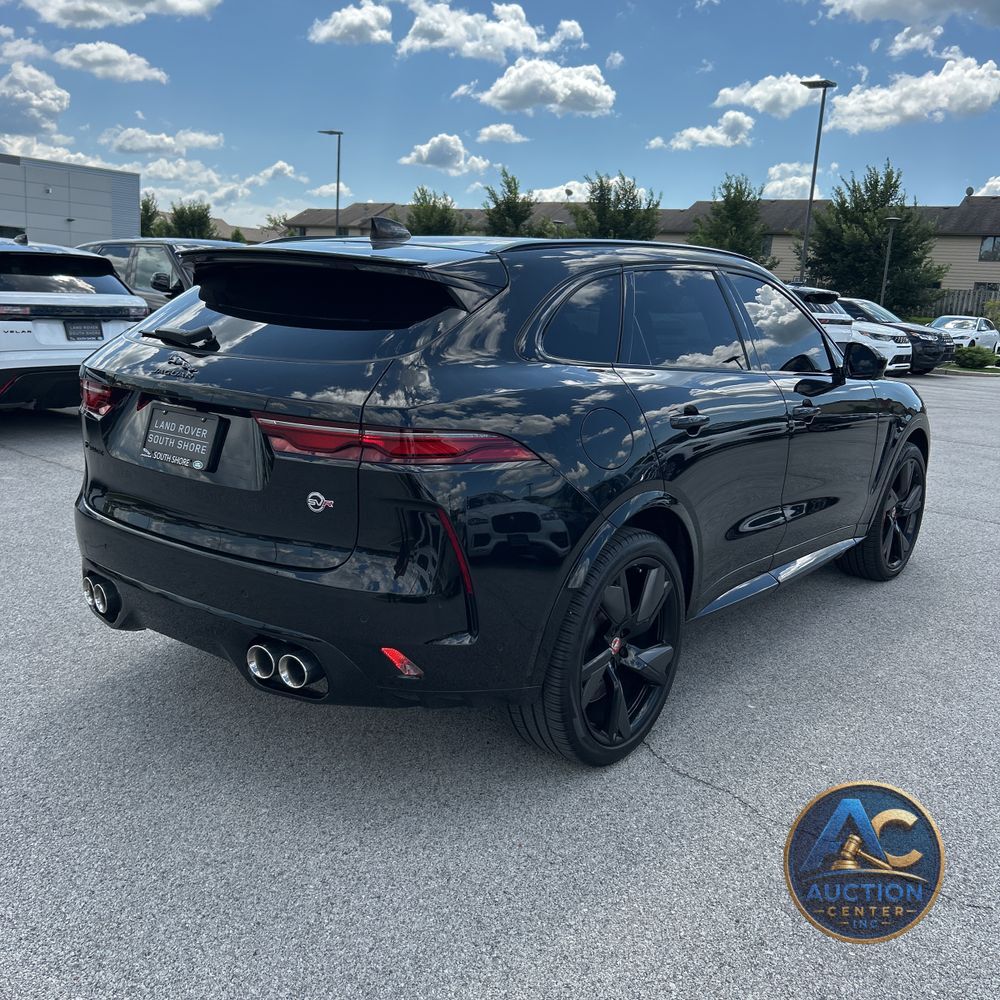 2022 Jaguar F-Pace SVR