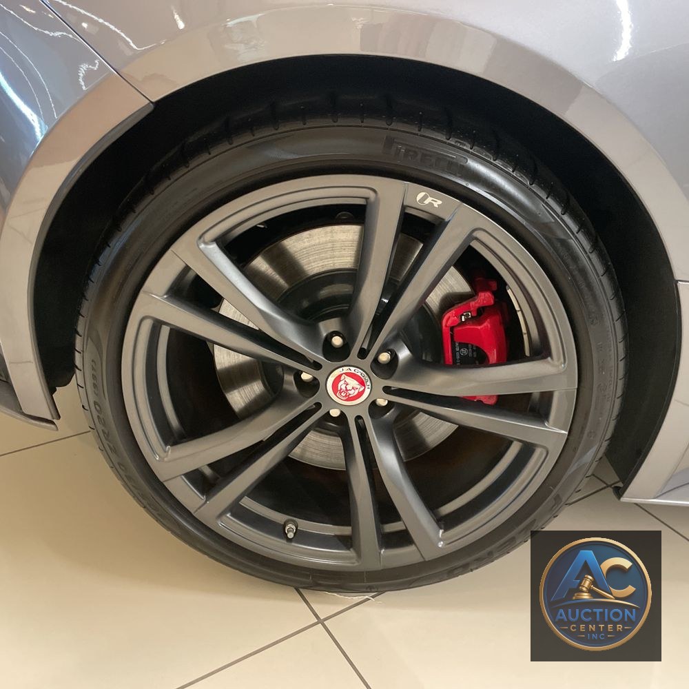 2022 Jaguar F-Type R