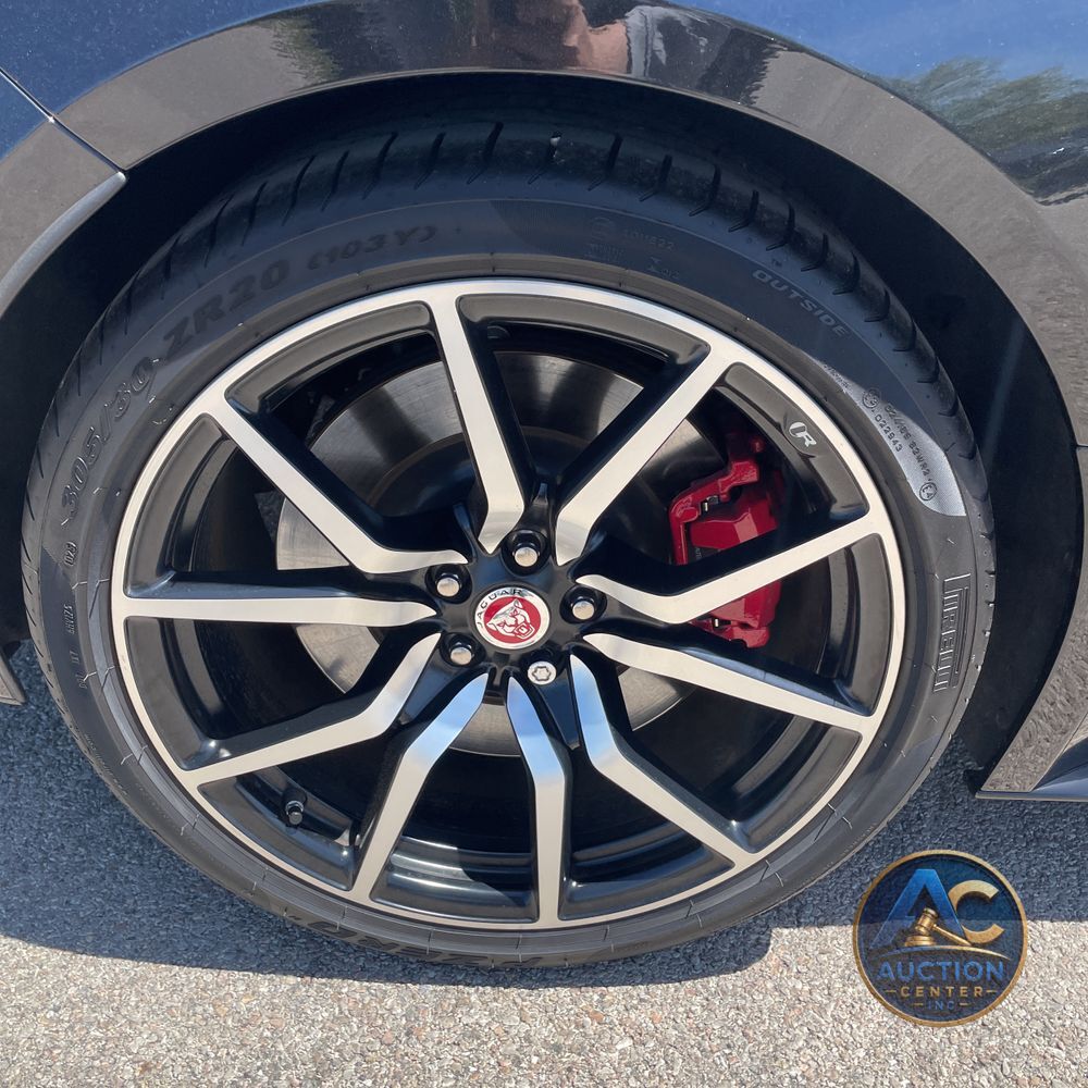 2023 Jaguar F-TYPE R