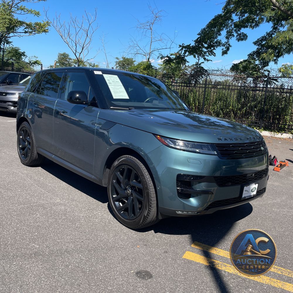 2024 Land Rover Range Rover Sport P360 SE