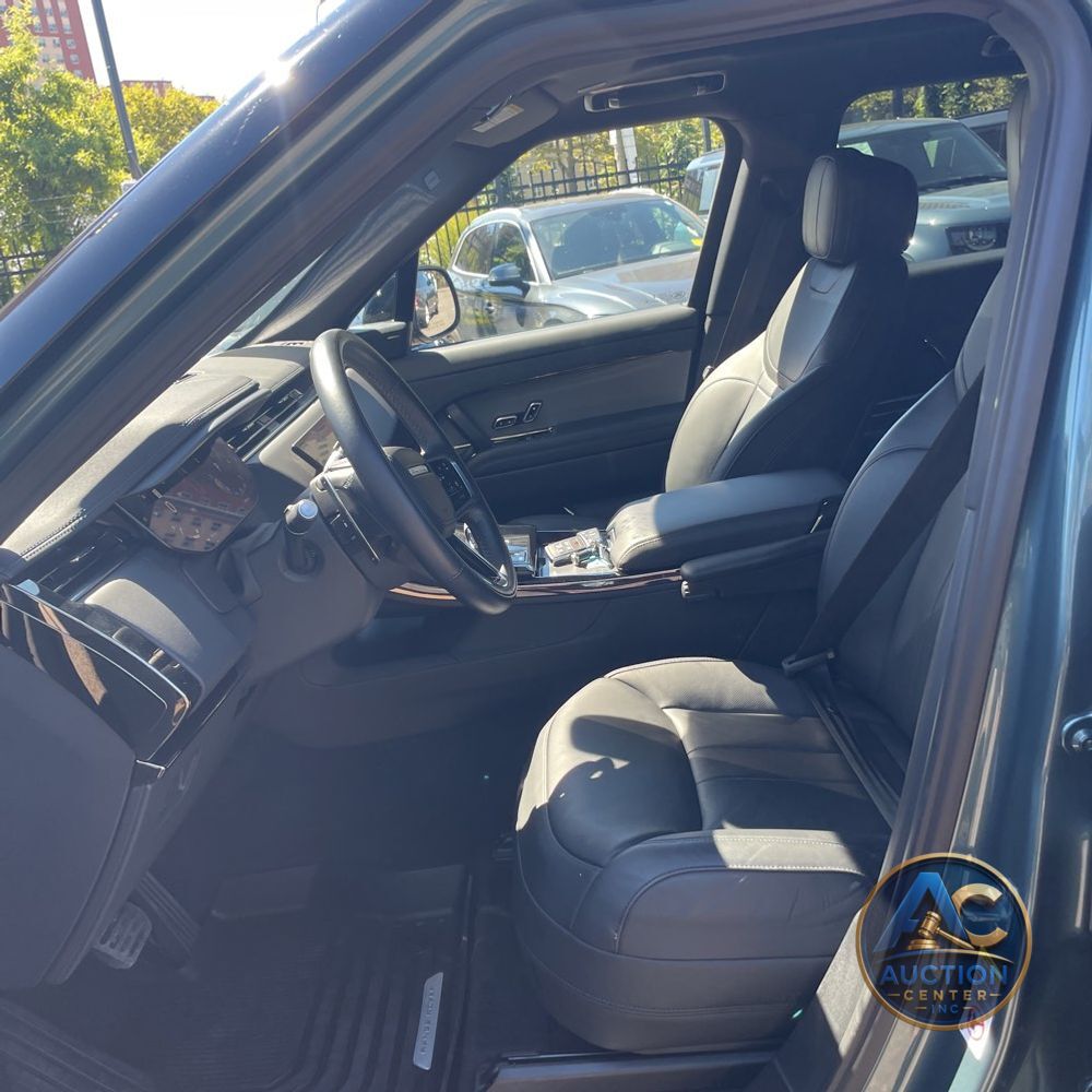 2024 Land Rover Range Rover Sport P360 SE
