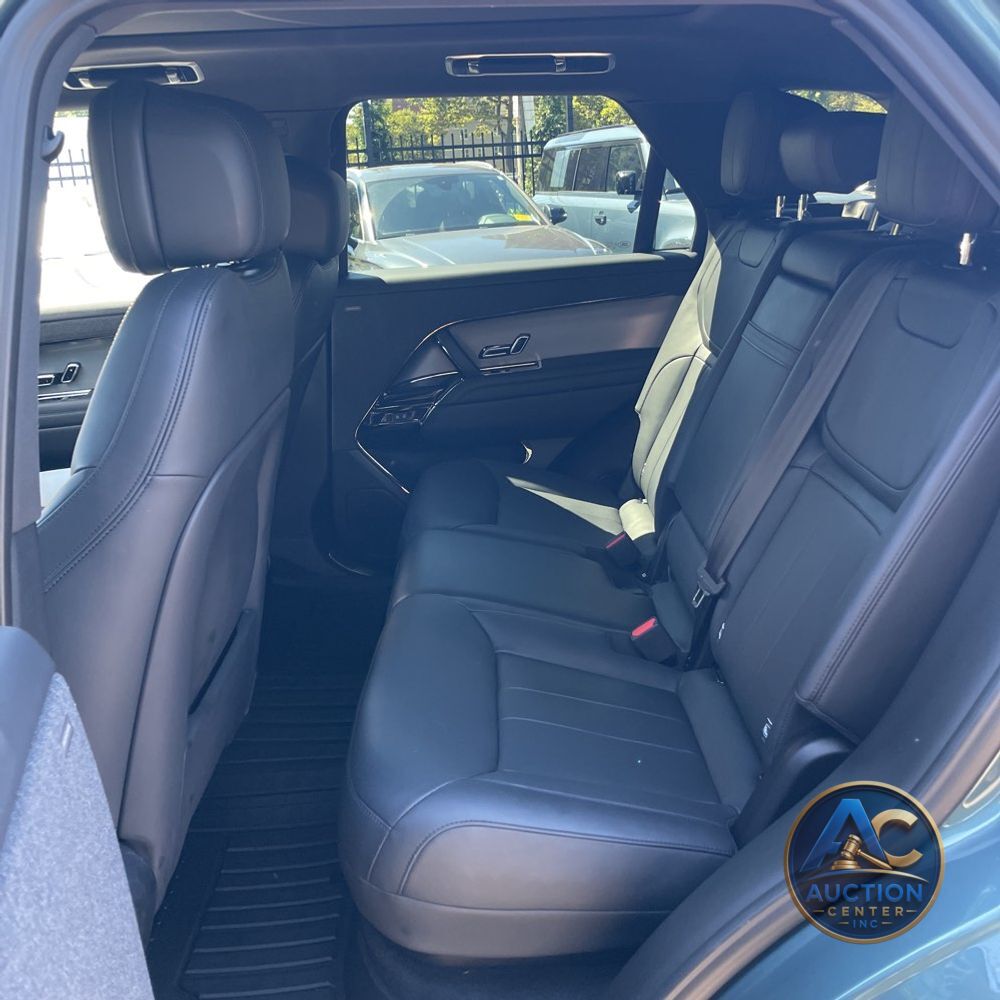 2024 Land Rover Range Rover Sport P360 SE