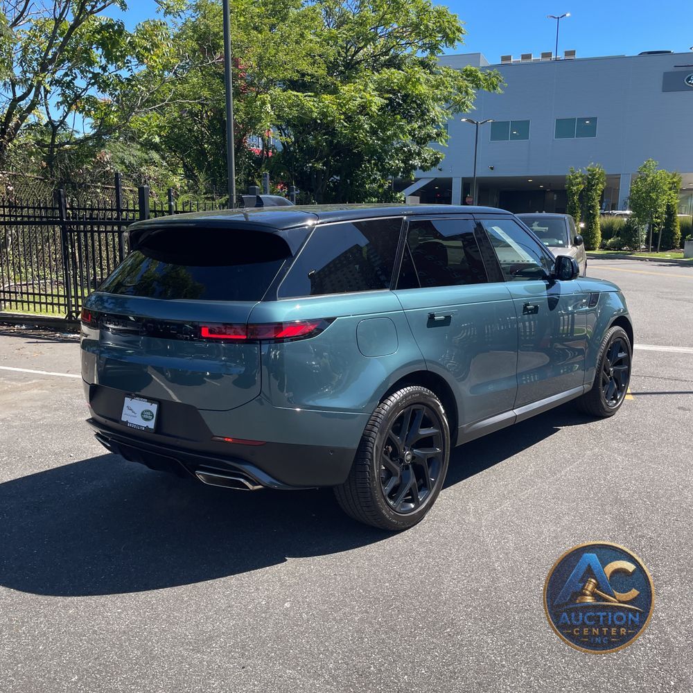 2024 Land Rover Range Rover Sport P360 SE