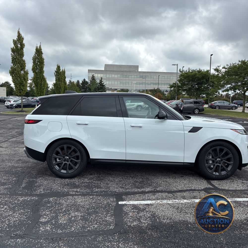 2024 Land Rover Range Rover Sport P360 SE