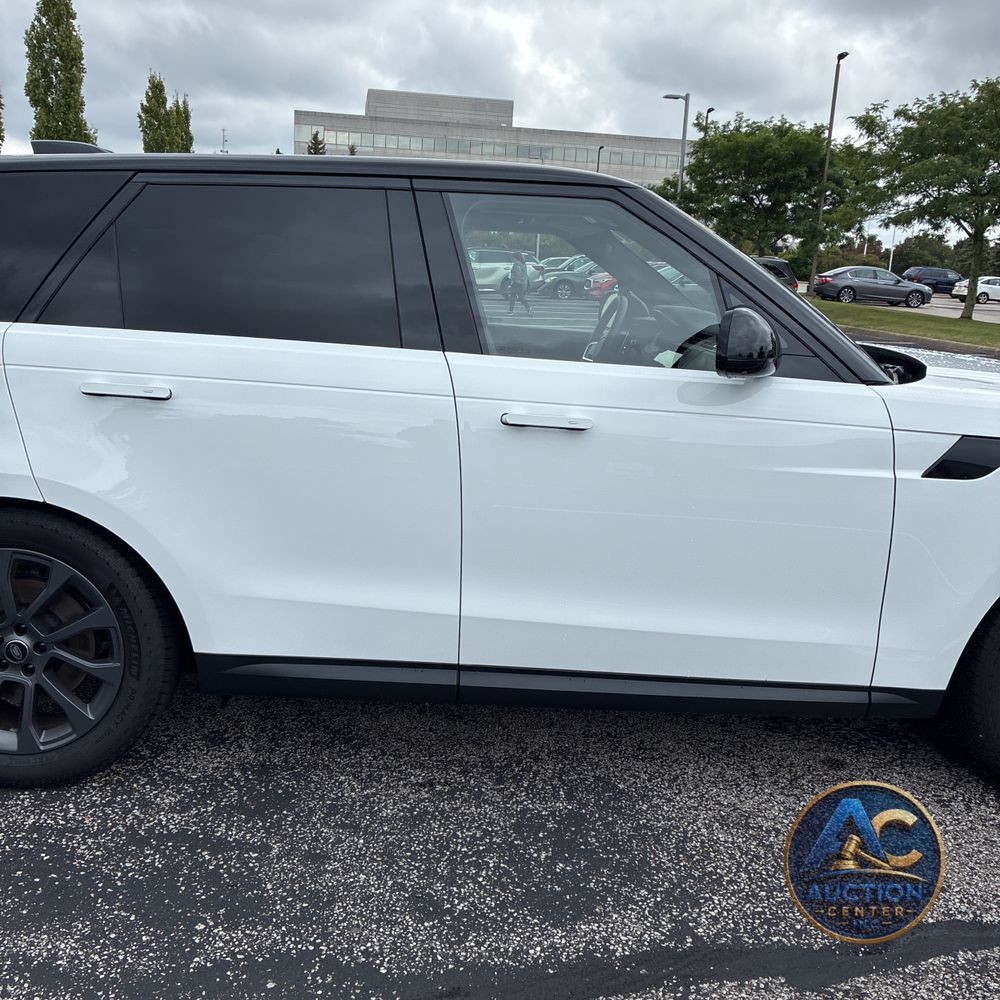 2024 Land Rover Range Rover Sport P360 SE
