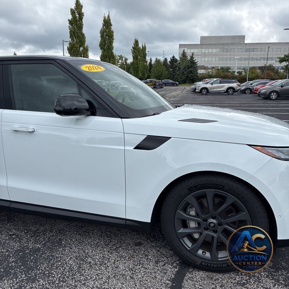 2024 Land Rover Range Rover Sport P360 SE