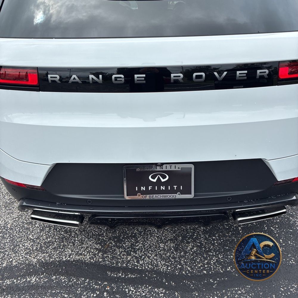 2024 Land Rover Range Rover Sport P360 SE