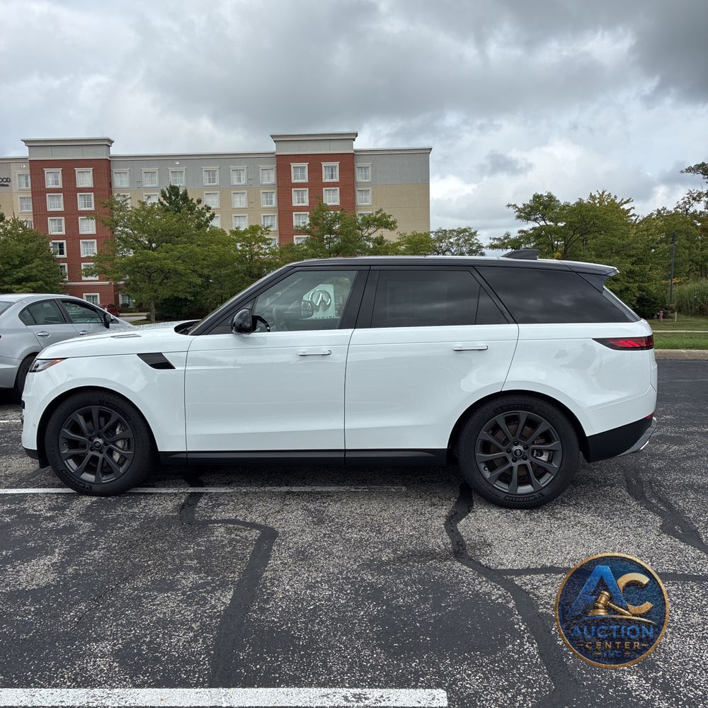 2024 Land Rover Range Rover Sport P360 SE